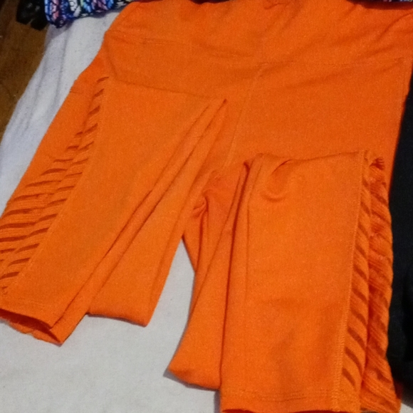 Spandex - Picture 4 of 4